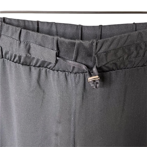 Fabletics Victoria Pants Cropped Black Size Medium Performance Jersey Activewear - Picture 9 of 11